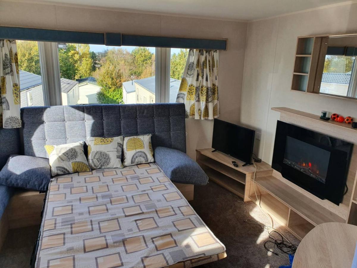 Escape City Caravan Lytchett Minster Exteriér fotografie